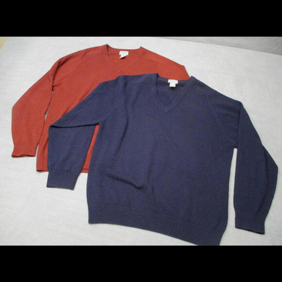 LL Bean 100% Lambs Wool Sweater Large Mens  V Neck Rib Knit Collar Lot of 2 - Picture 1 of 6